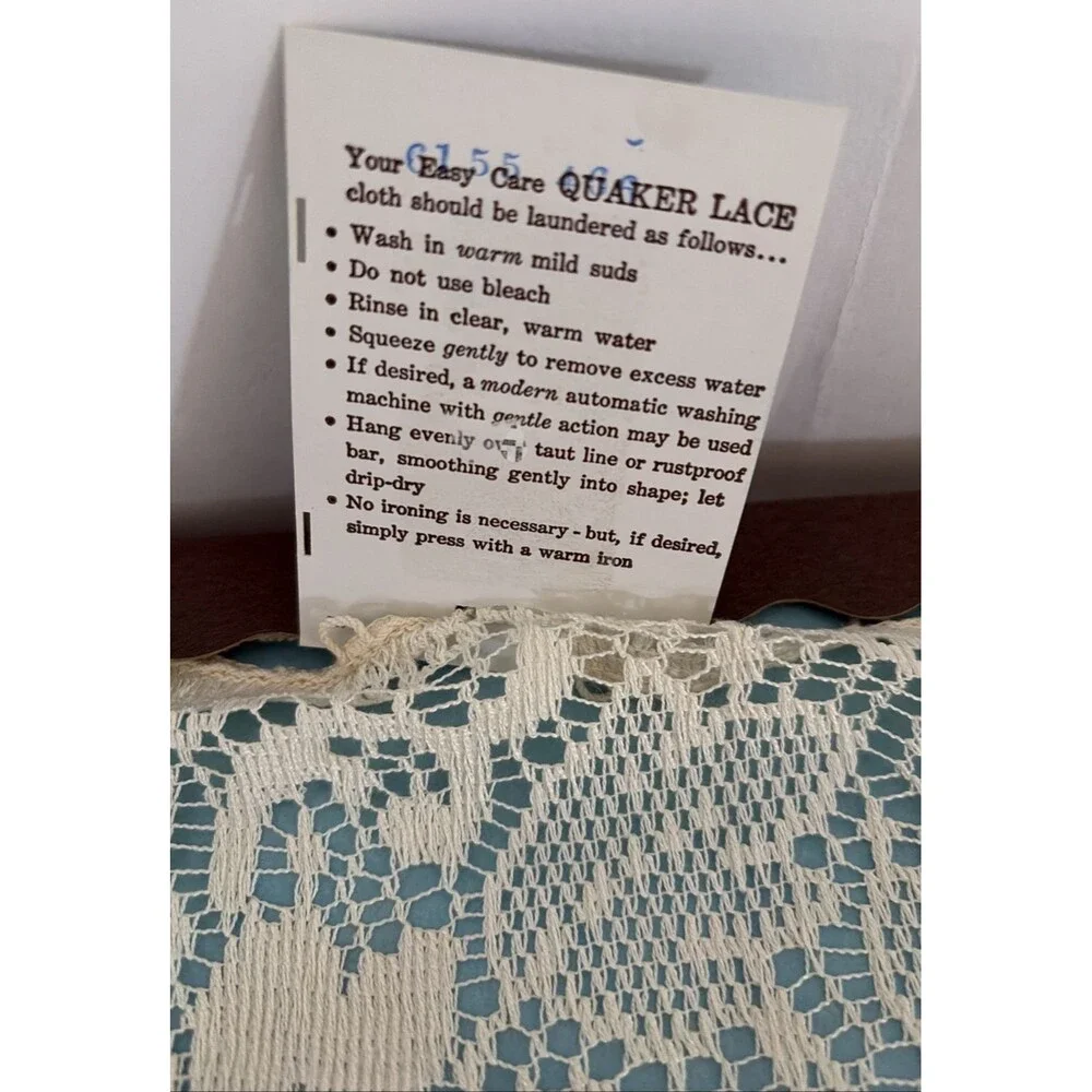 Quaker Lace new box